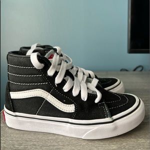 Vans for kids size 12.0 C the color is black and white, boot style unisex